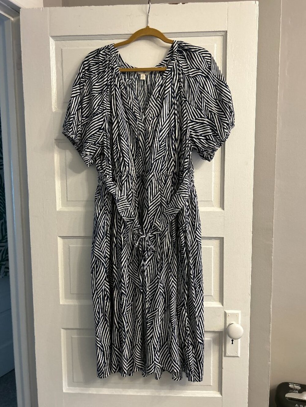 Terra & Sky Navy Blue White Geometric Midi Dress Tie Waist Flutter Sleeve 1X 16W